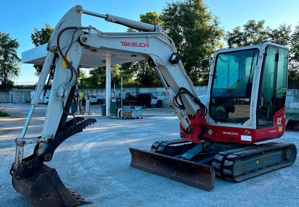 2016 Takeuchi TB260