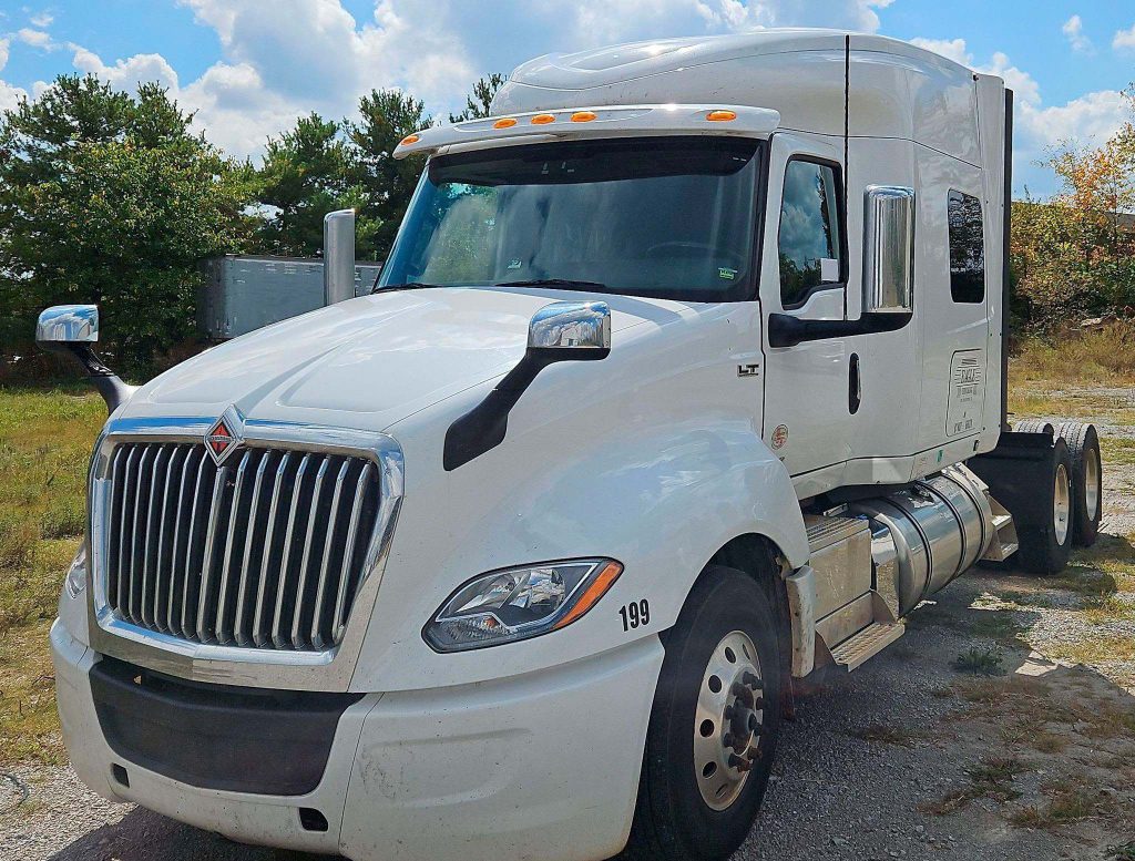 2022 International LT625