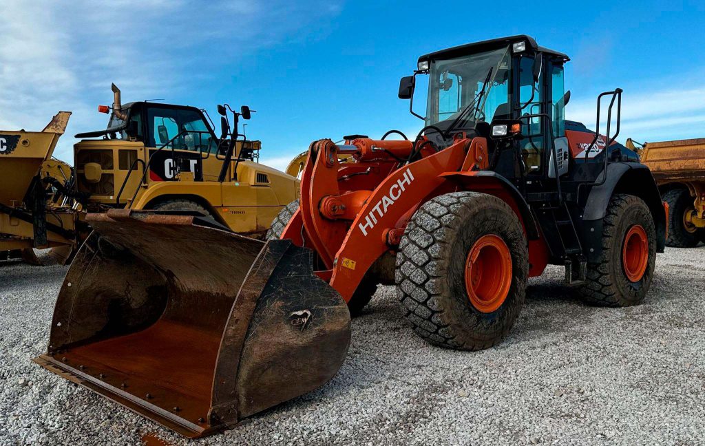 2021 Hitachi ZW220-6