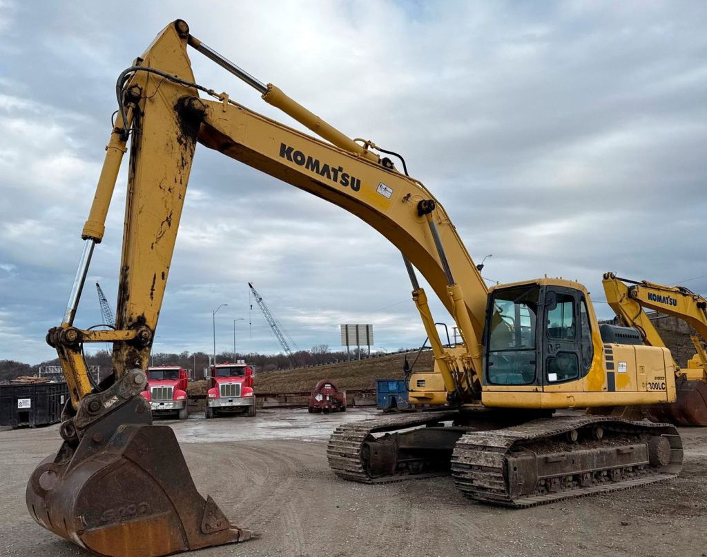 2002 Komatsu PC300LC-6